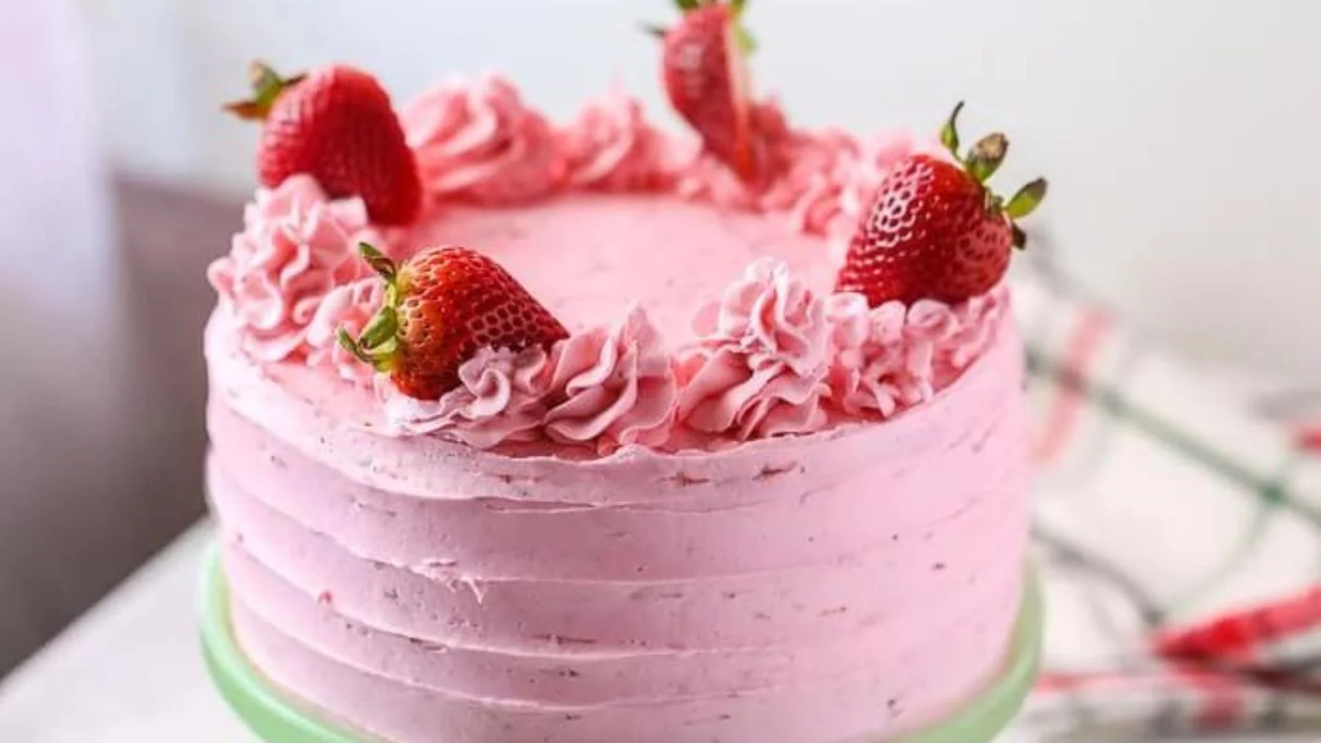 Vanilla Cake With Strawberry Frosting