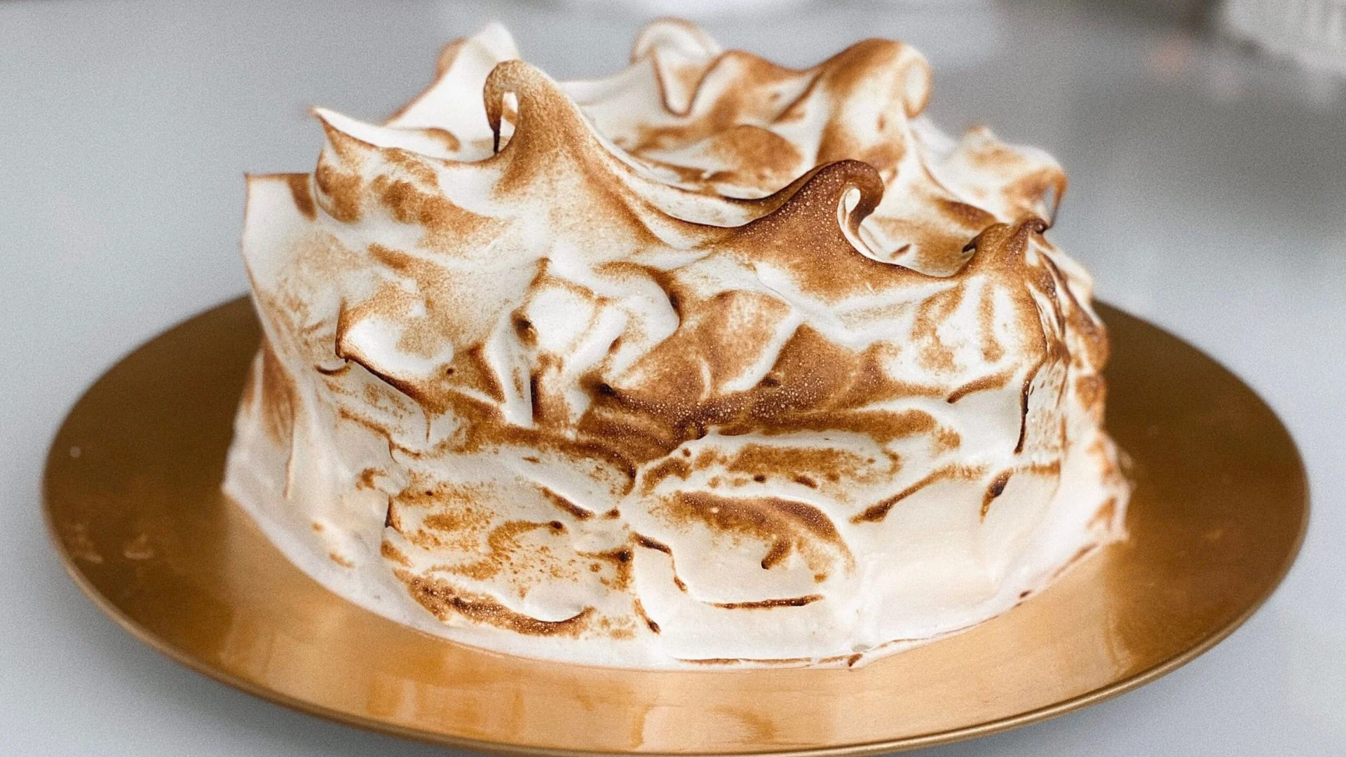 Cipriani Vanilla Meringue Cake