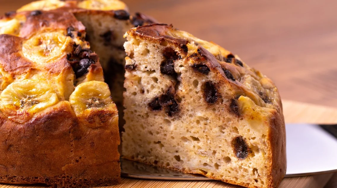 Banana And Chocolate Chip Cake